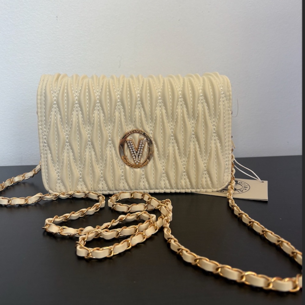 Elegant Cream Quilted Crossbody Bag